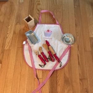 Toy baking set with apron
